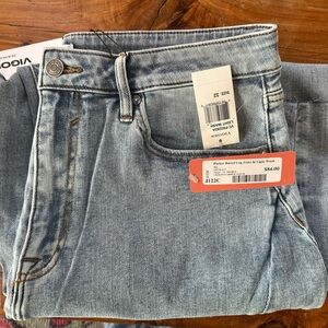 NWT: Vigoss S32 Barrel Leg Jeans Light Wash